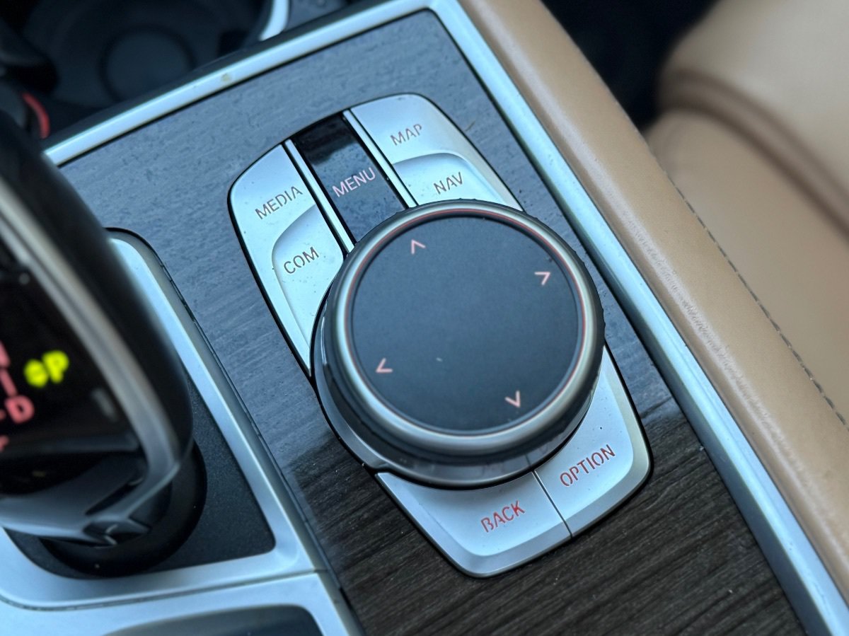 Used 2022 BMW 740i RWD image 39