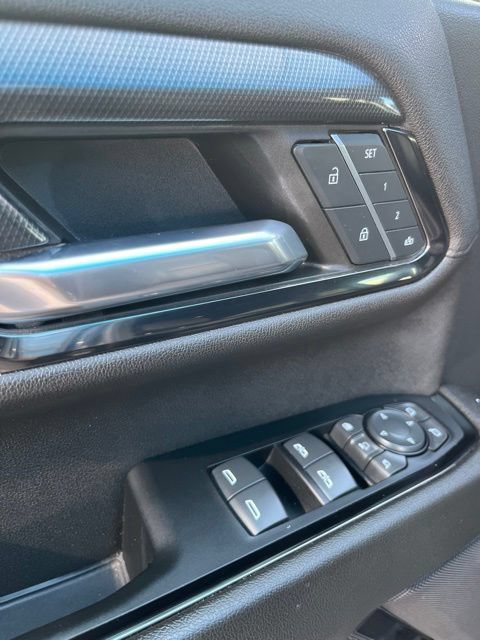 Used 2024 GMC Sierra 2500 AT4 w/ AT4 Premium Plus Package AWD/4WD image 15
