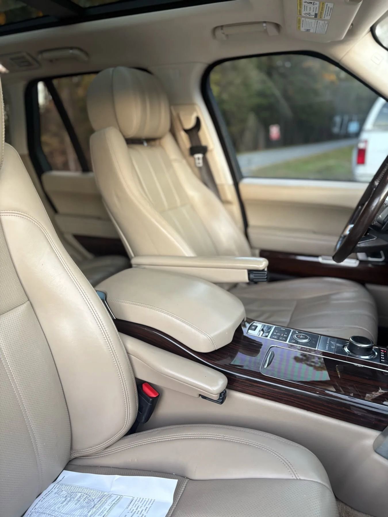 Used 2015 Land Rover Range Rover Supercharged AWD/4WD image 47