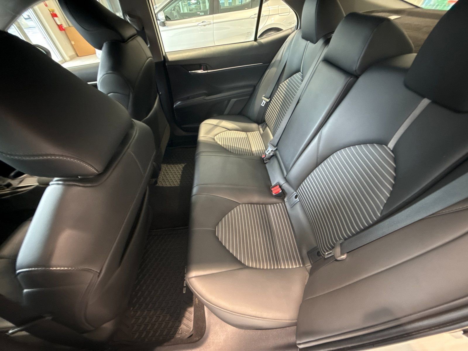 Used 2023 Toyota Camry SE FWD image 12