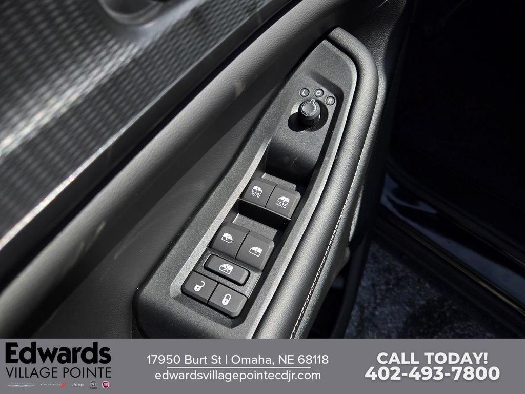 New 2026 Jeep Grand Cherokee L Laredo AWD/4WD image 11