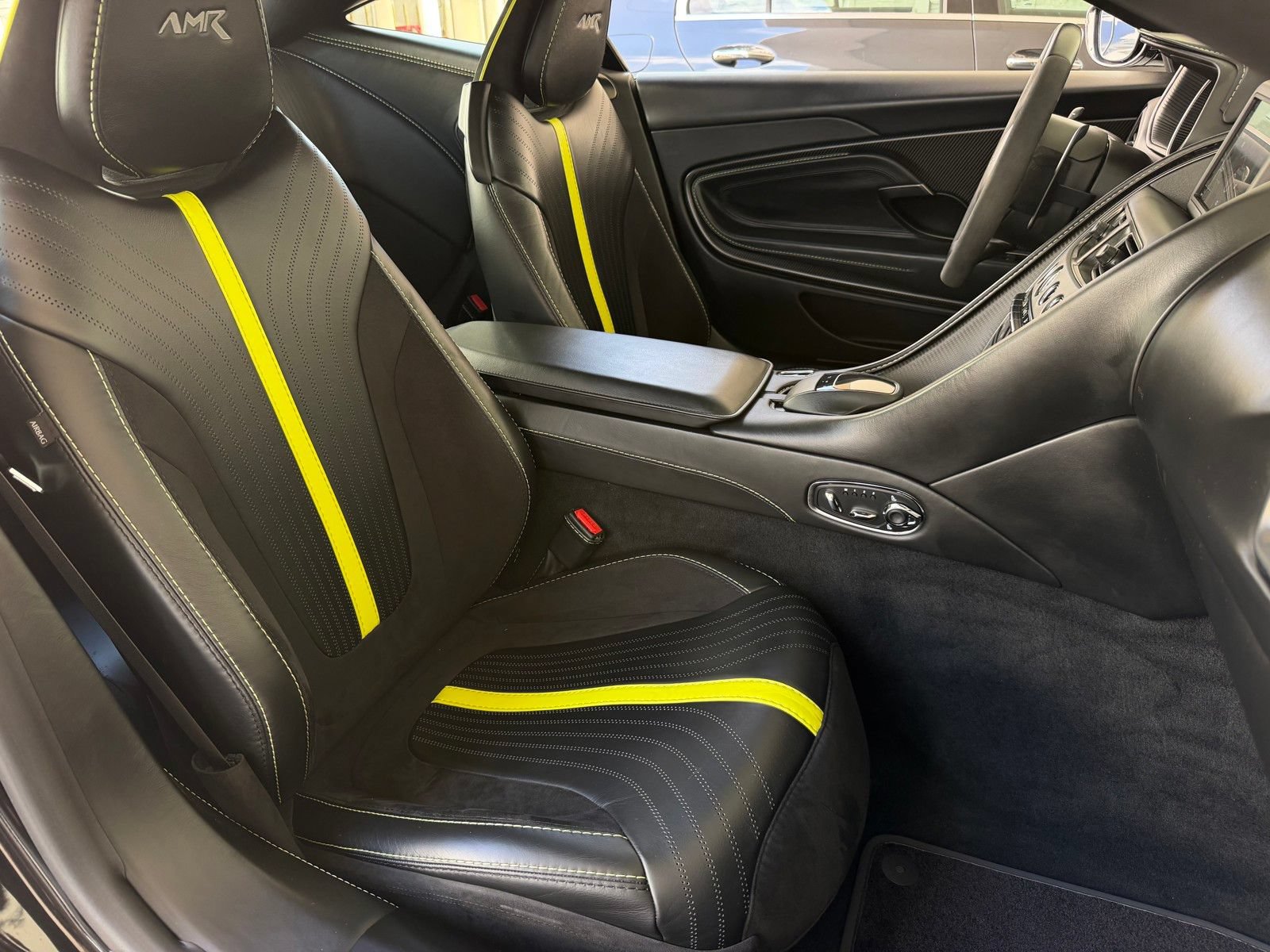 Used 2019 Aston Martin DB11 AMR RWD image 17