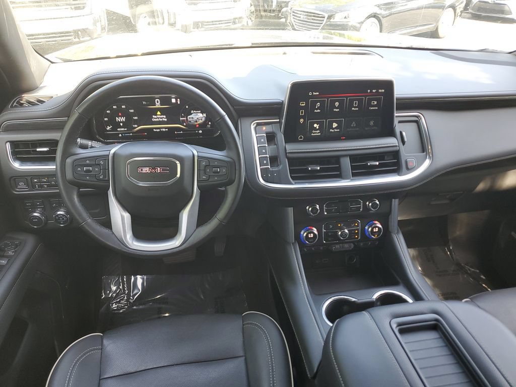 Certified 2022 GMC Yukon SLT w/ SLT Premium Package AWD/4WD image 17