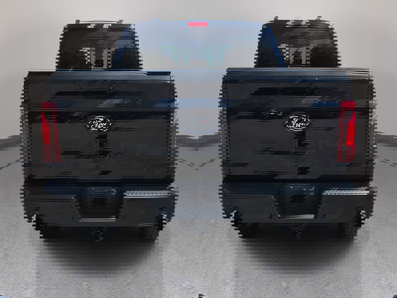 Used 2024 Ford F150 XLT w/ Equipment Group 302A MID image 6