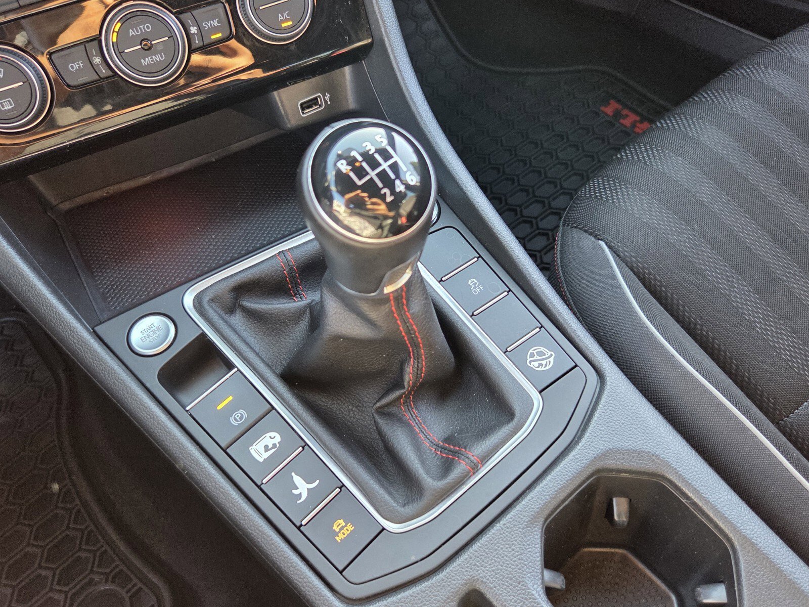 Used 2019 Volkswagen Jetta GLI image 15