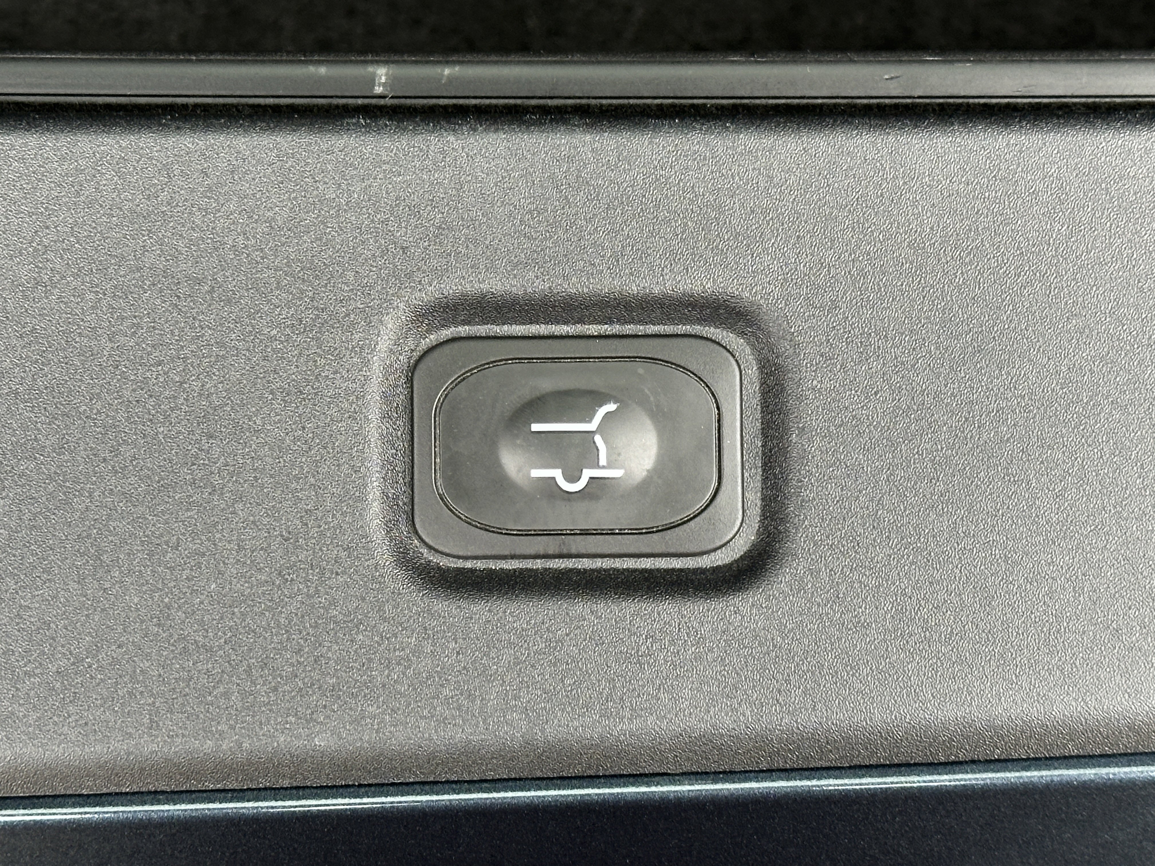 Used 2025 Ford Expedition Platinum w/ Stealth Appearance Package AWD/4WD image 37