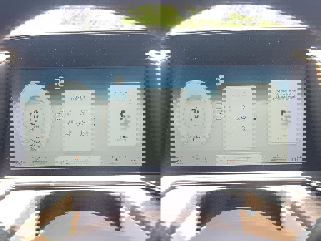 Used 2024 Genesis G90 3.5T image 26