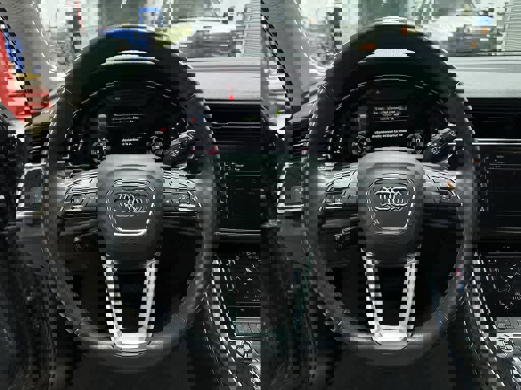 Used 2022 Audi Q7 2.0T Premium w/ Convenience Package image 19