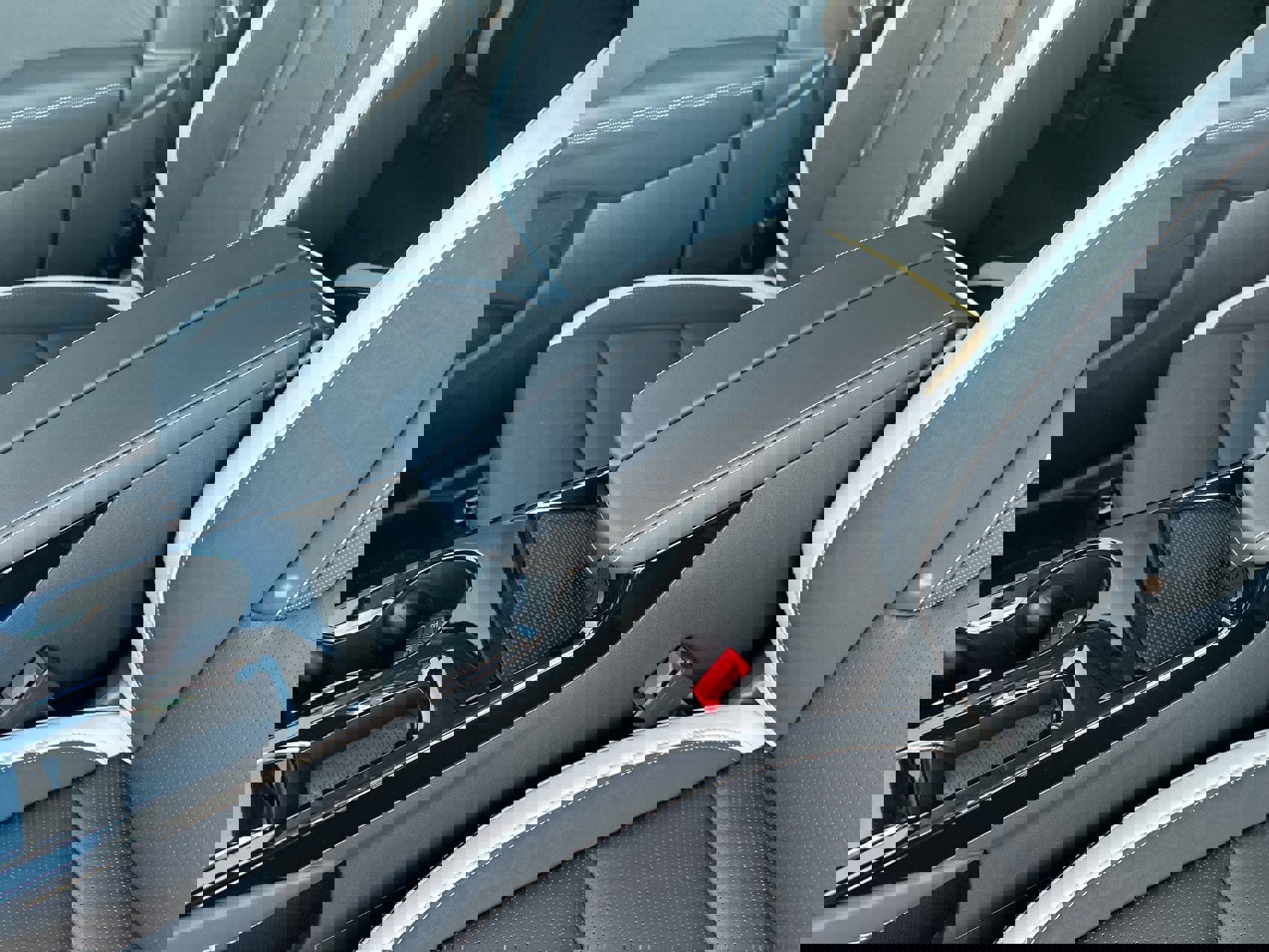 New 2025 Buick Envision Sport Touring image 18