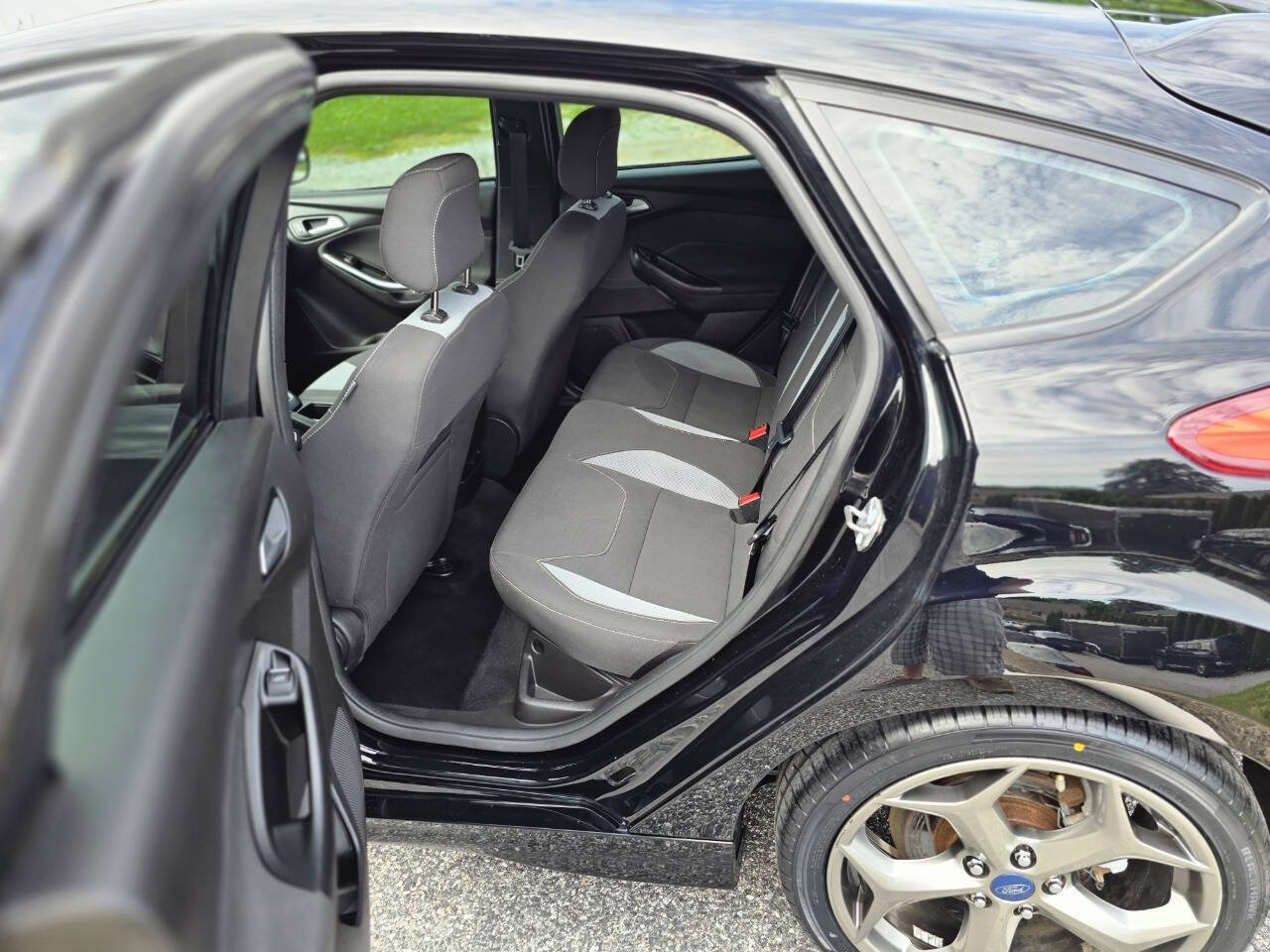 Used 2018 Ford Focus ST FWD image 23