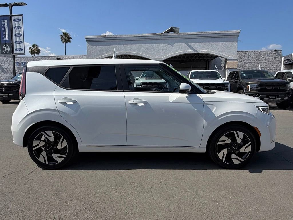 Used 2023 Kia Soul GT-Line w/ GT-Line Technology Package FWD image 9