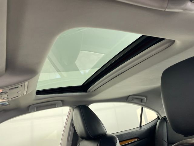 Used 2013 Lexus ES 300h image 16