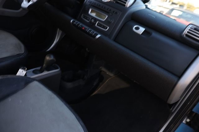 Used 2009 smart fortwo pure image 15