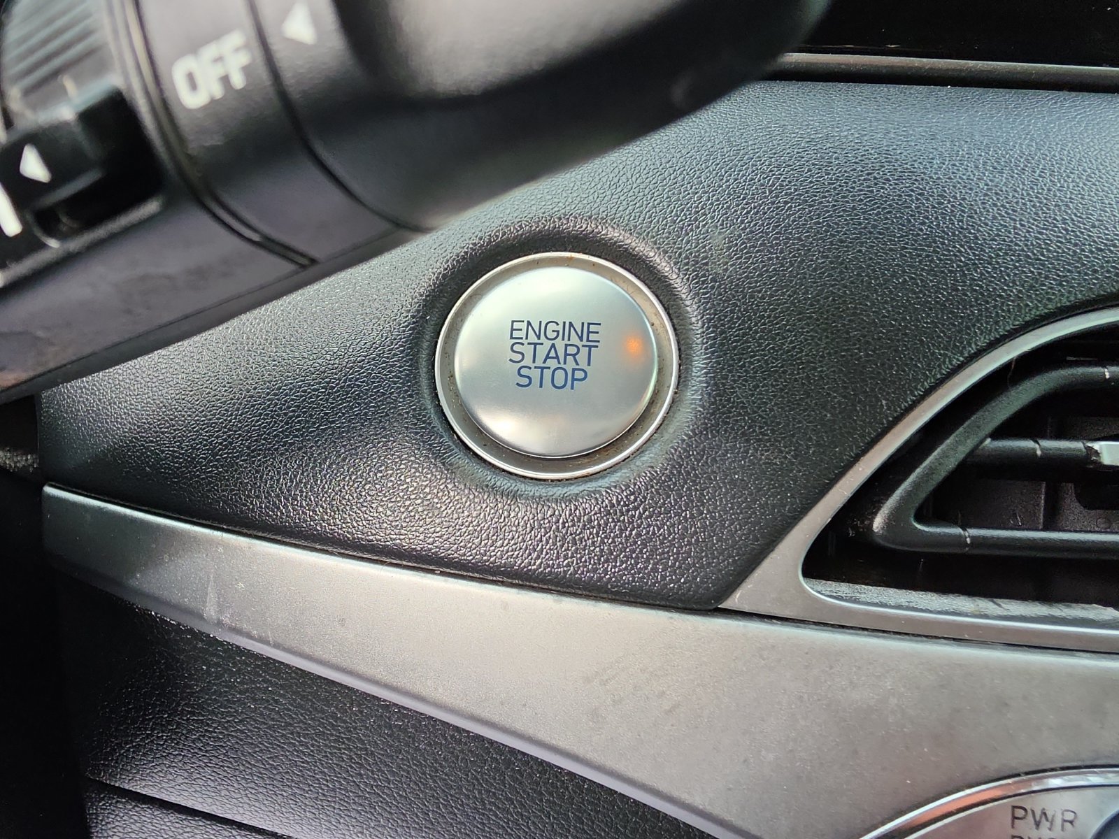 Used 2020 Hyundai Palisade SEL FWD image 24