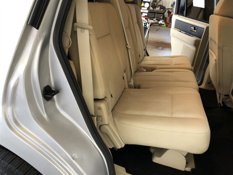 Used 2016 Ford Expedition XL AWD/4WD image 20