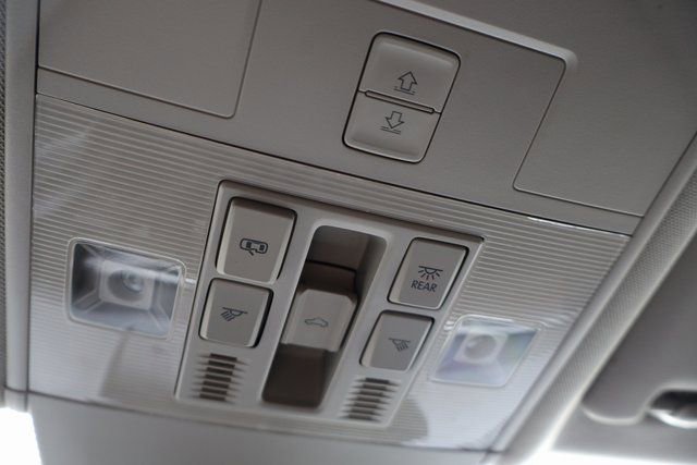 Used 2023 Volkswagen Atlas SEL image 25