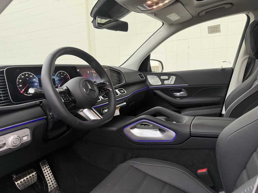 Used 2026 Mercedes-Benz GLS 450 4MATIC image 4