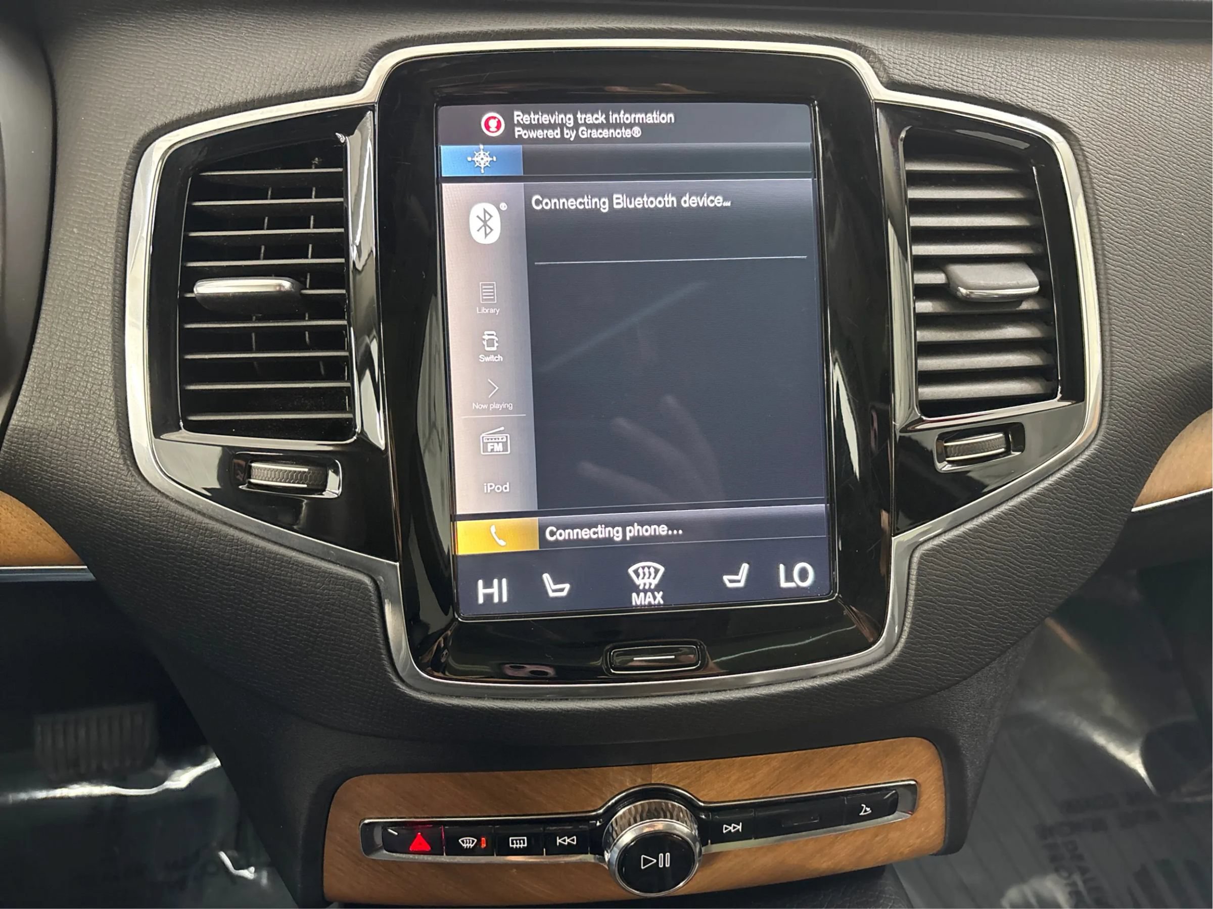 Used 2022 Volvo XC90 T6 Momentum w/ Advanced Package AWD/4WD image 46