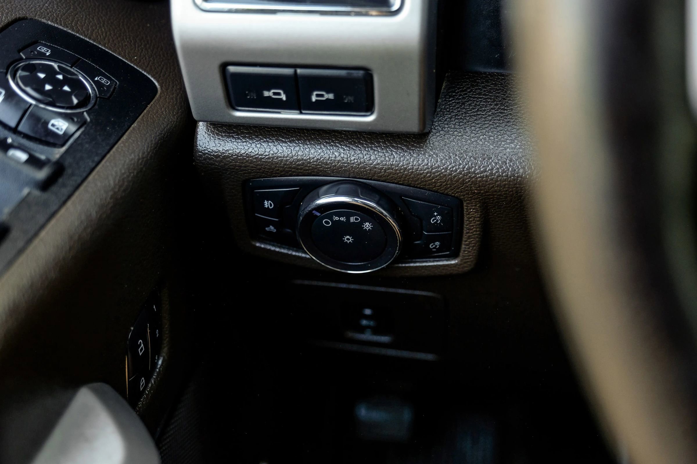 Used 2017 Ford F150 King Ranch AWD/4WD image 37