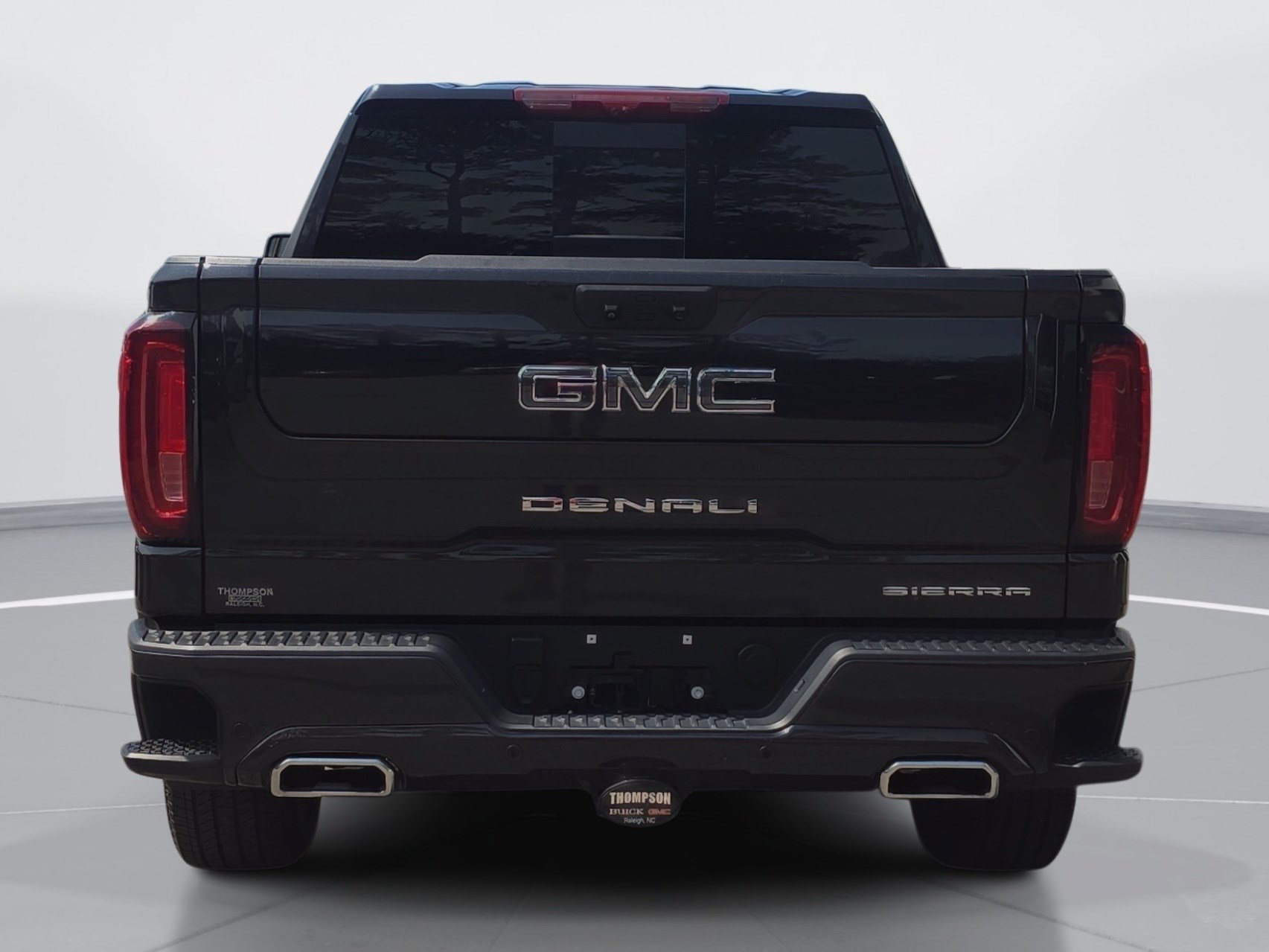 Used 2023 GMC Sierra 1500 Denali Ultimate AWD/4WD image 4