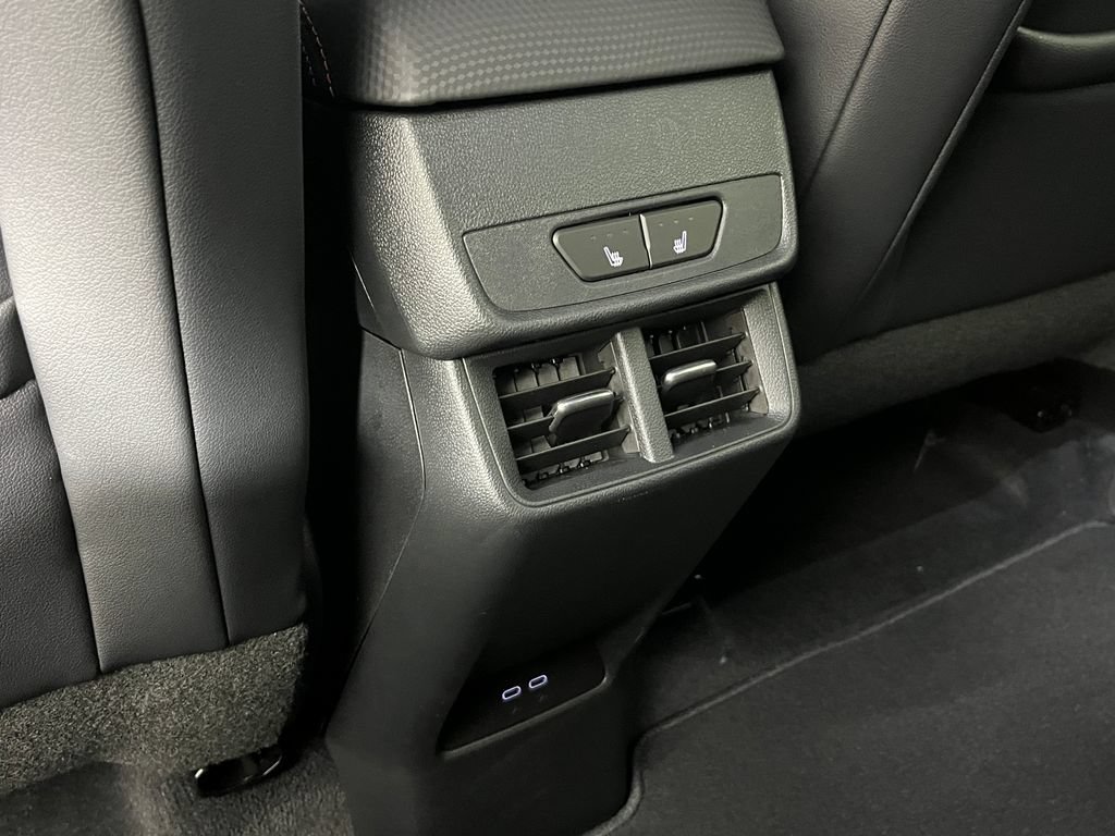 New 2026 Chevrolet Equinox RS w/ Convenience Package III AWD/4WD image 23