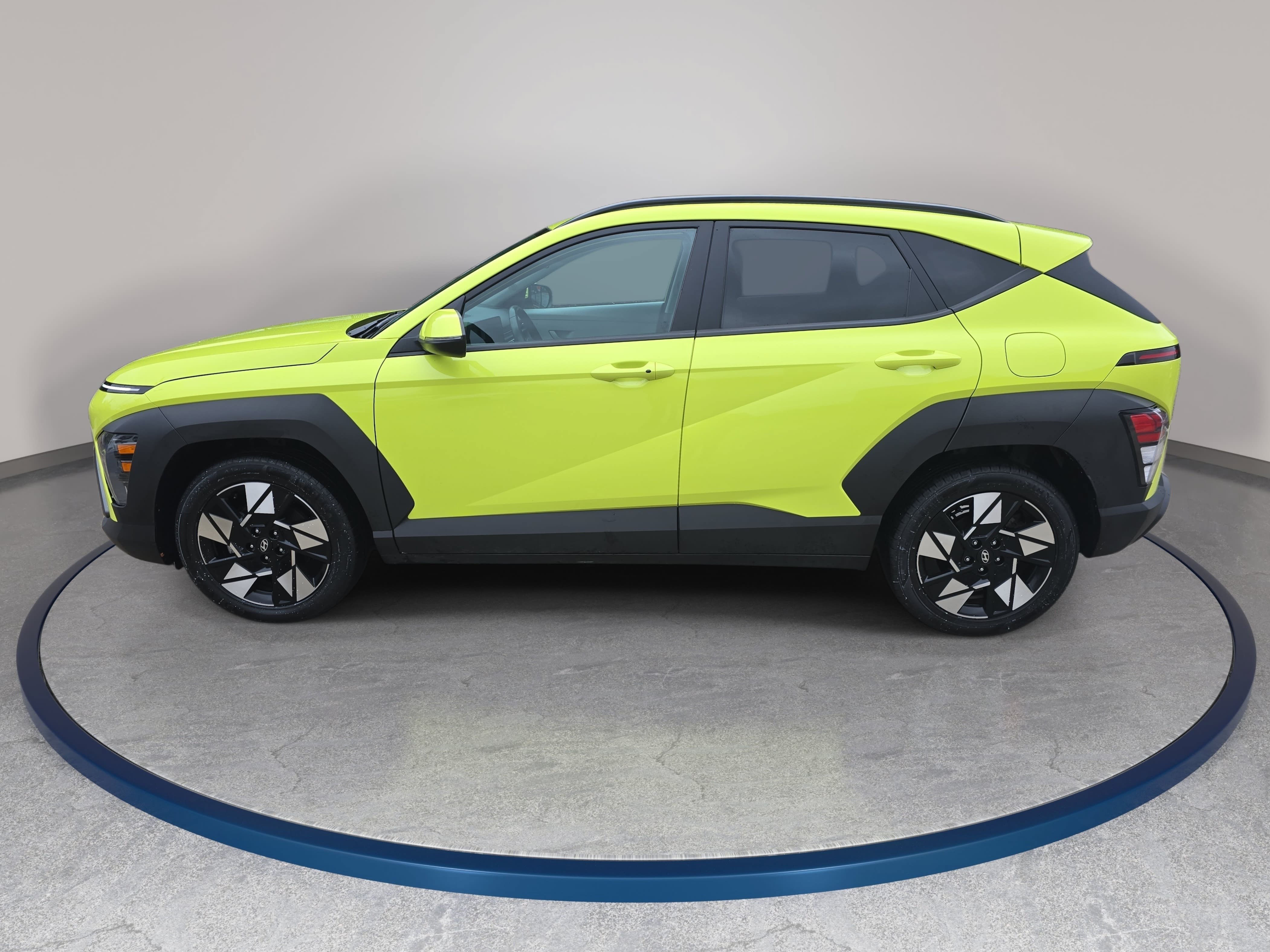 Used 2025 Hyundai Kona SEL FWD image 8