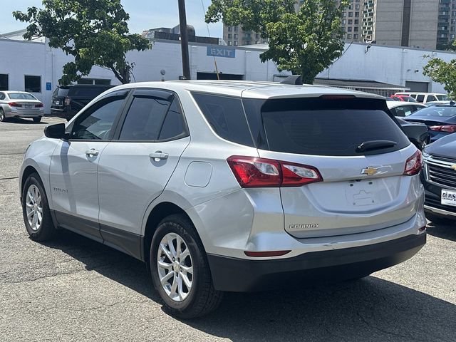 Used 2020 Chevrolet Equinox LS FWD image 4