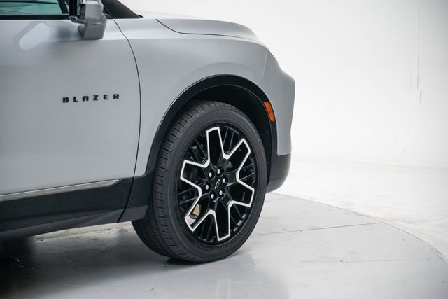 Used 2023 Chevrolet Blazer RS w/ Driver Confidence II Package image 12