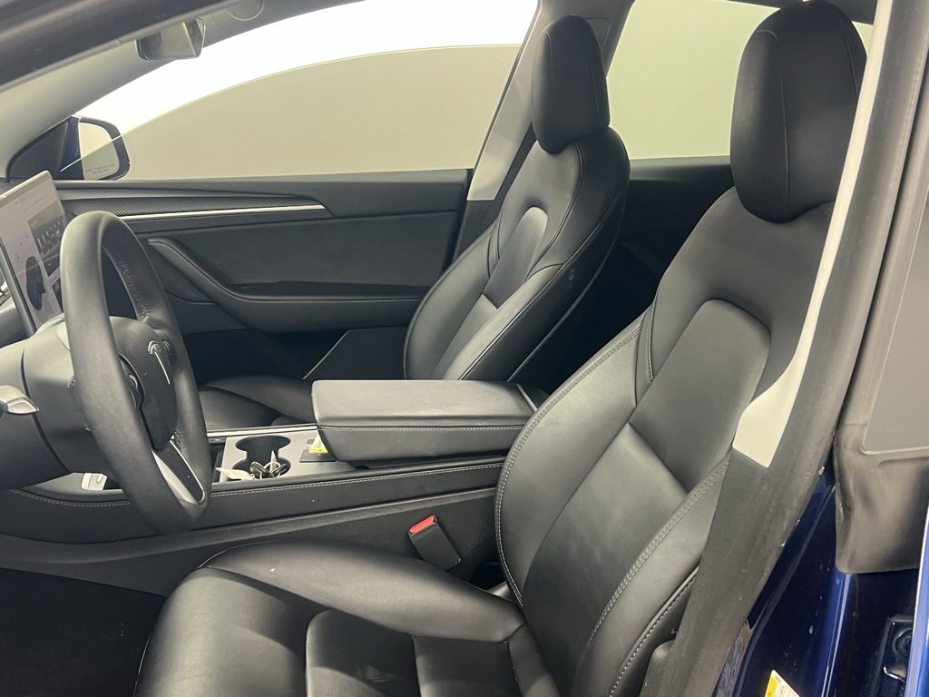 Used 2022 Tesla Model Y Long Range image 8