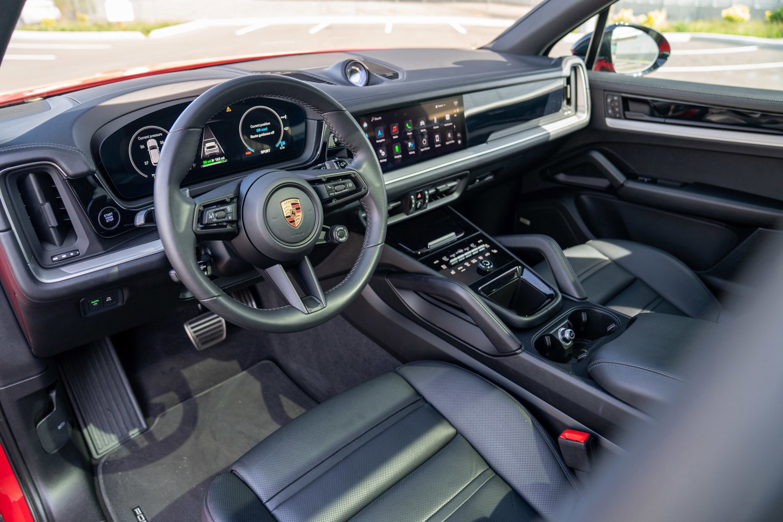 Certified 2025 Porsche Cayenne E-Hybrid image 4