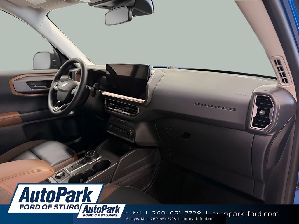 Used 2025 Ford Bronco Sport Outer Banks w/ Outer Banks Tech Package+ image 2