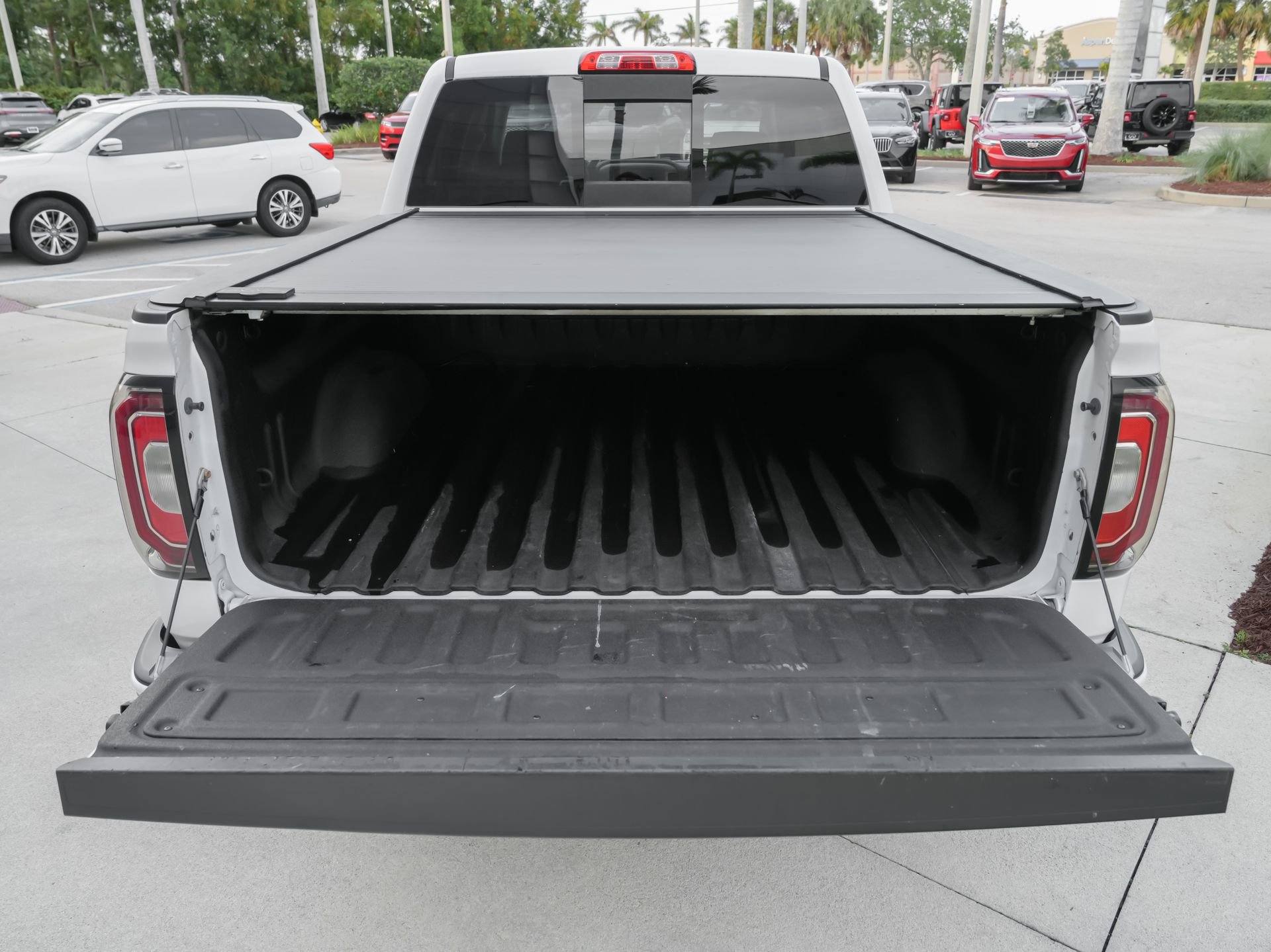 Used 2016 GMC Sierra 1500 Denali w/ Enhanced Driver Alert Package AWD/4WD image 43