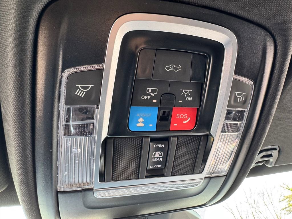 New 2026 RAM 1500 Laramie AWD/4WD image 21