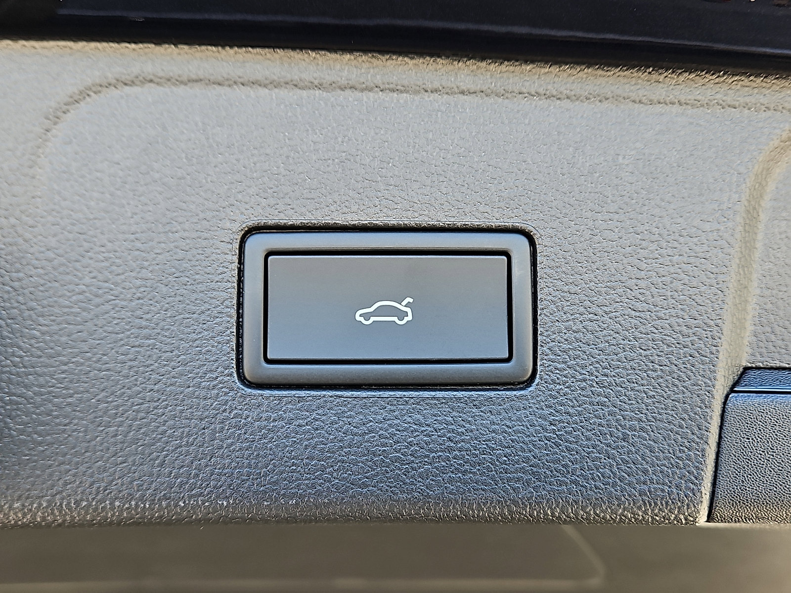 New 2026 Volkswagen Atlas Peak Edition image 9