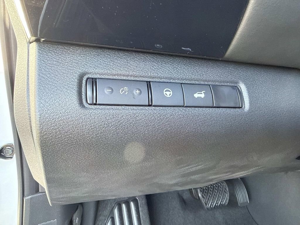 New 2026 Nissan Pathfinder SV FWD image 31