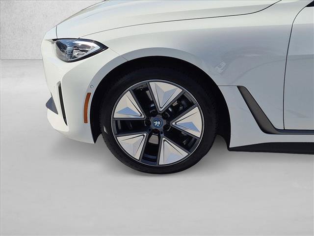 Used 2023 BMW i4 eDrive40 RWD image 25