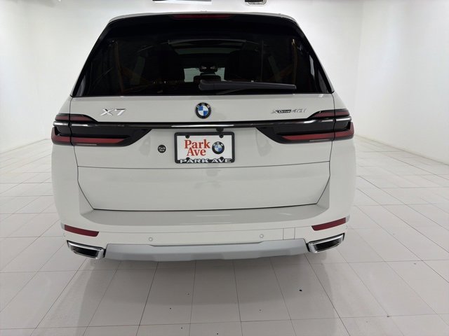 Used 2025 BMW X7 xDrive40i w/ Parking Assistance Package image 52