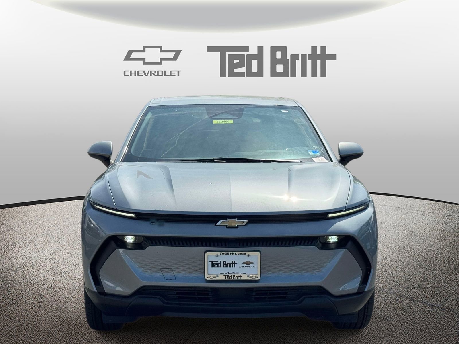 New 2026 Chevrolet Equinox EV LT image 2