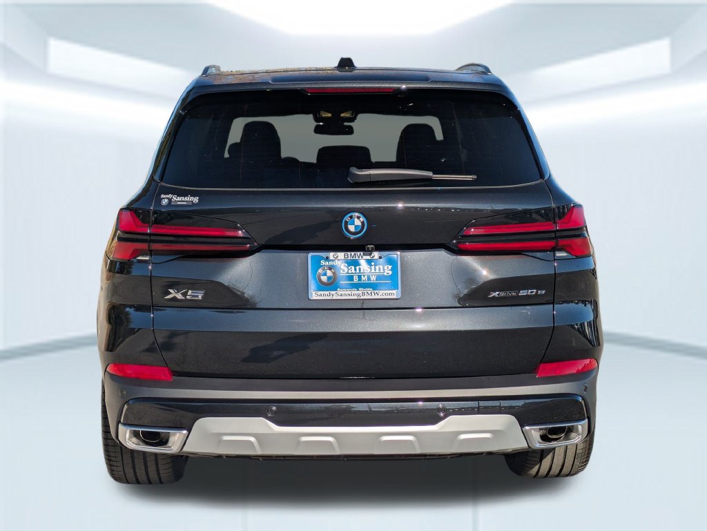 New 2026 BMW X5 xDrive50e w/ Premium Package AWD/4WD image 4