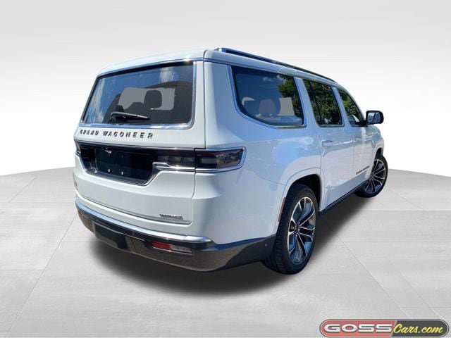 Certified 2022 Jeep Grand Wagoneer Series III w/ Rear Seat Video Group 1 AWD/4WD image 3