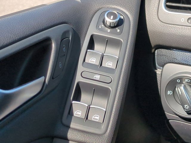 Used 2014 Volkswagen GTI Driver's Edition image 23