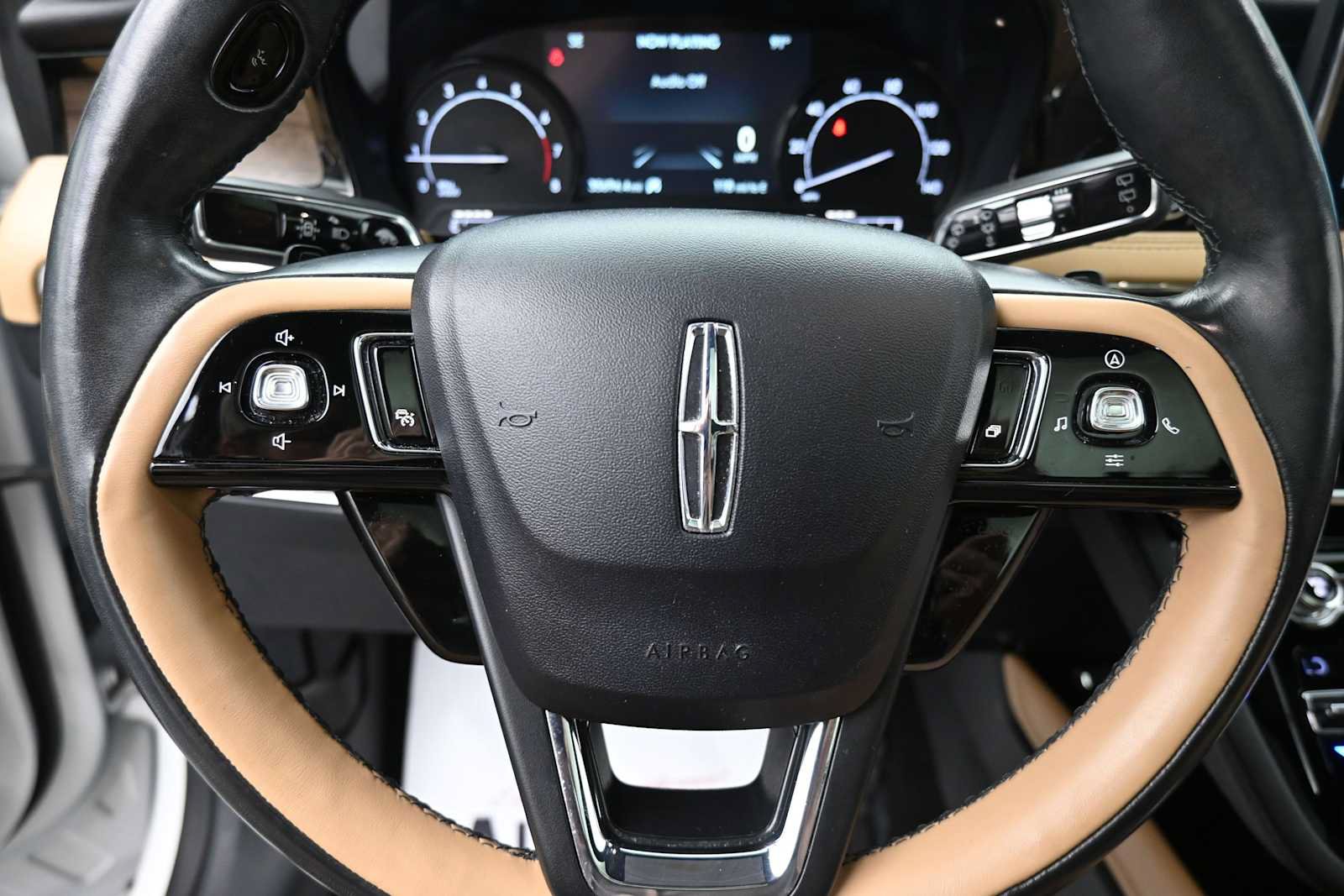 Used 2020 Lincoln Corsair Reserve w/ Equipment Group 201A AWD/4WD image 6