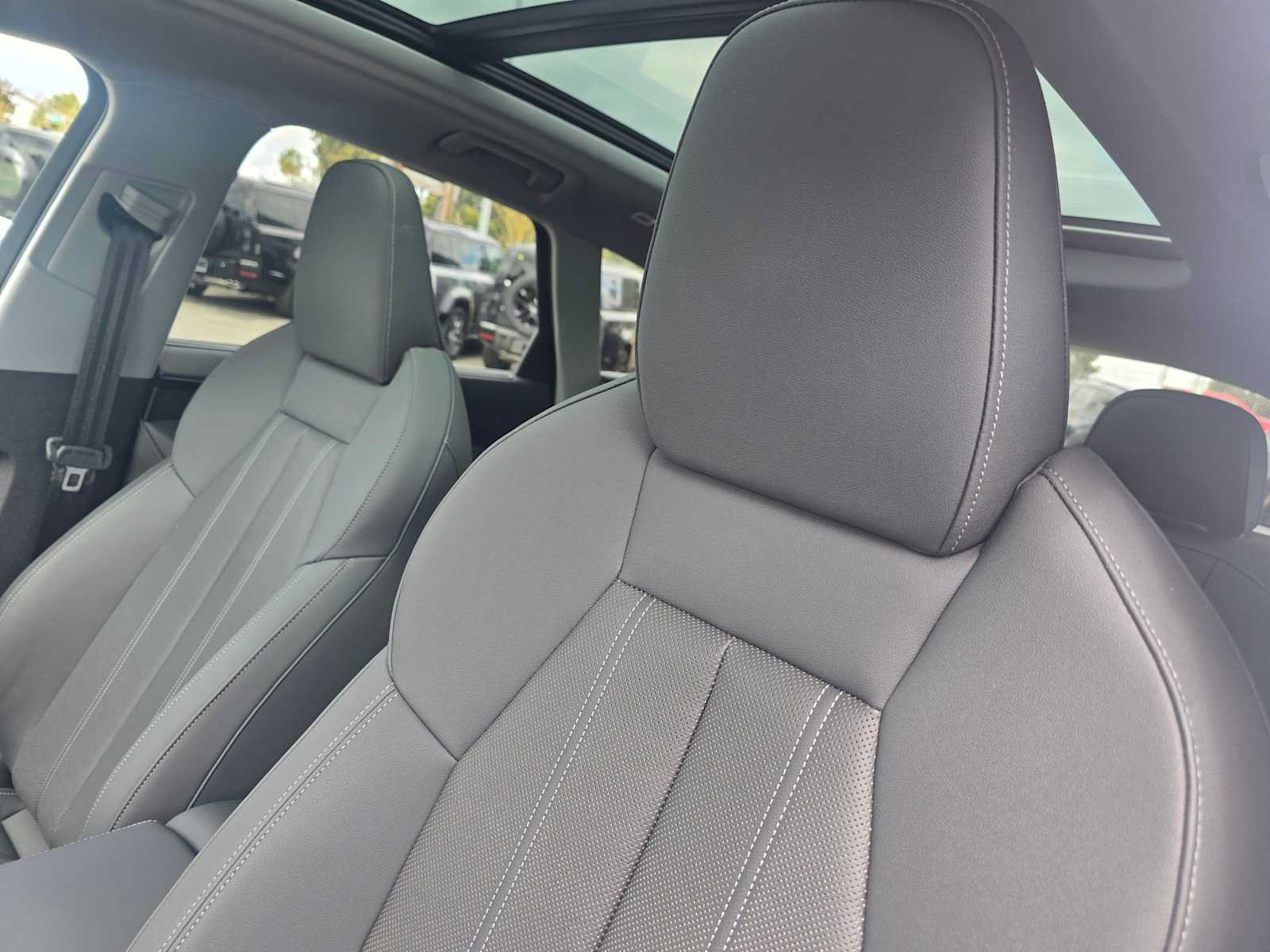 Used 2025 Audi Q5 Premium Plus AWD/4WD image 24