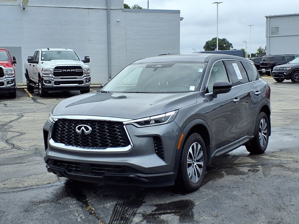 Used 2025 INFINITI QX60 Pure FWD image 2