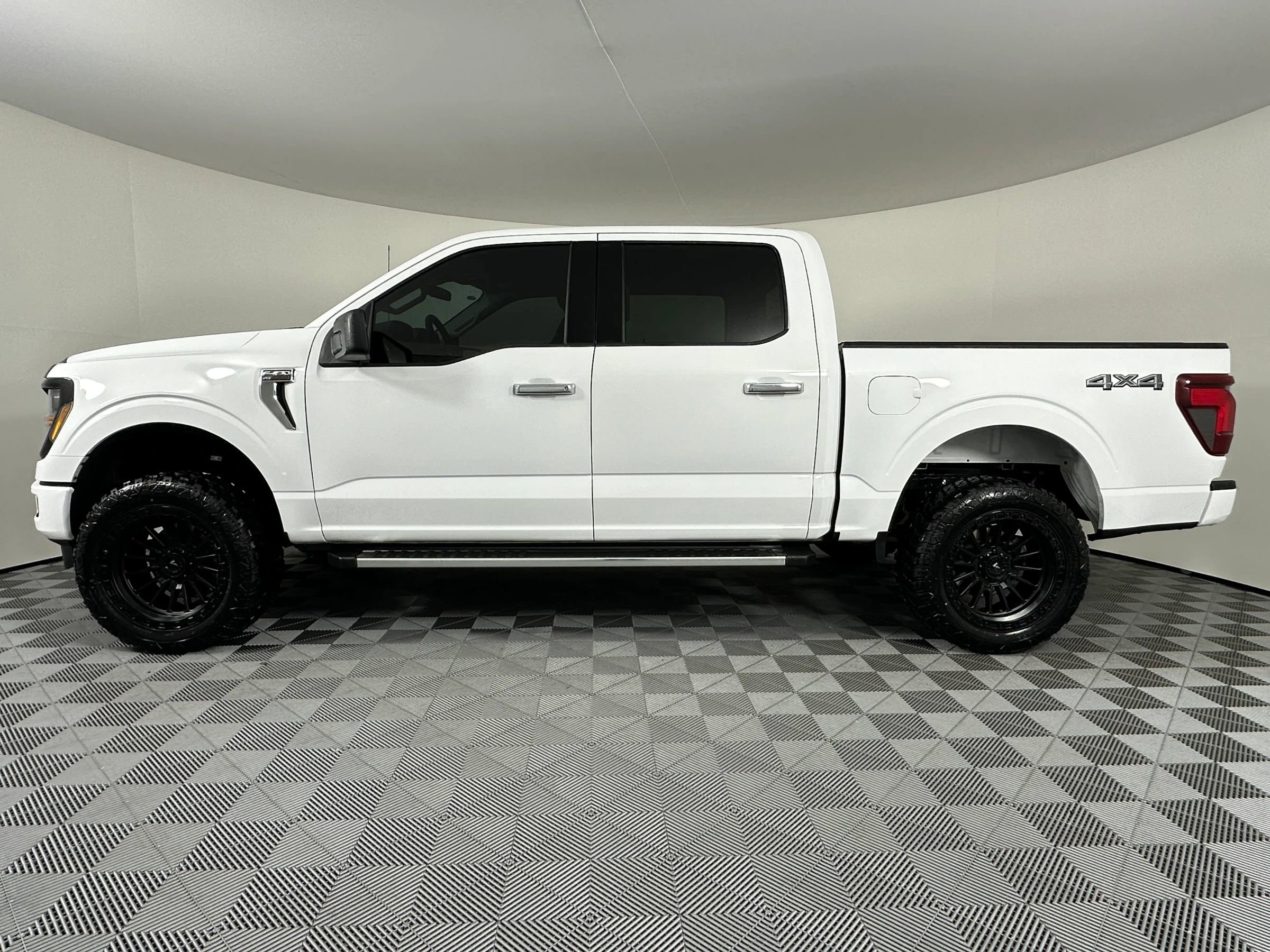 Used 2025 Ford F150 XLT w/ Equipment Group 301A Standard image 14