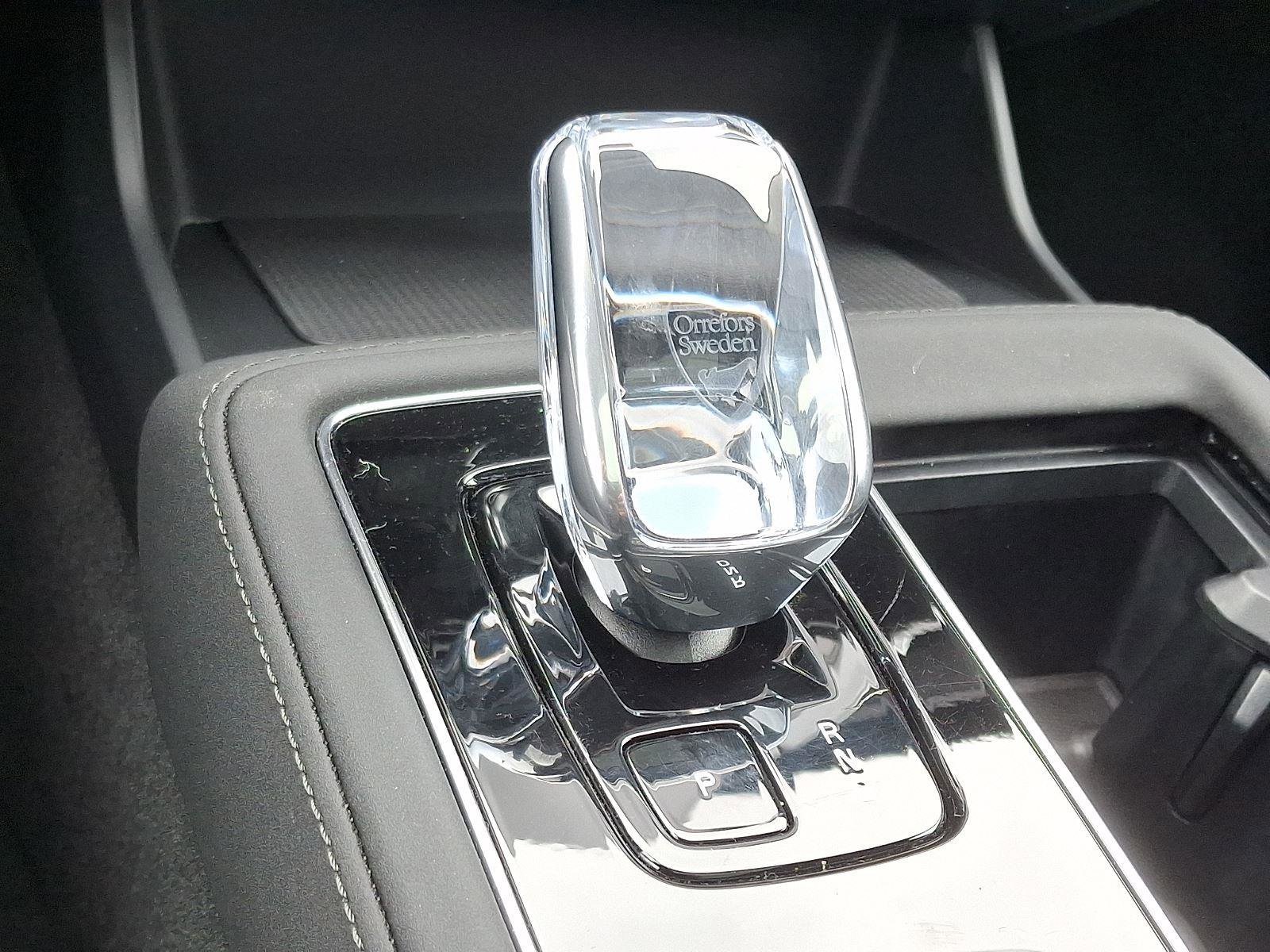 Certified 2025 Volvo XC90 B6 Plus image 17