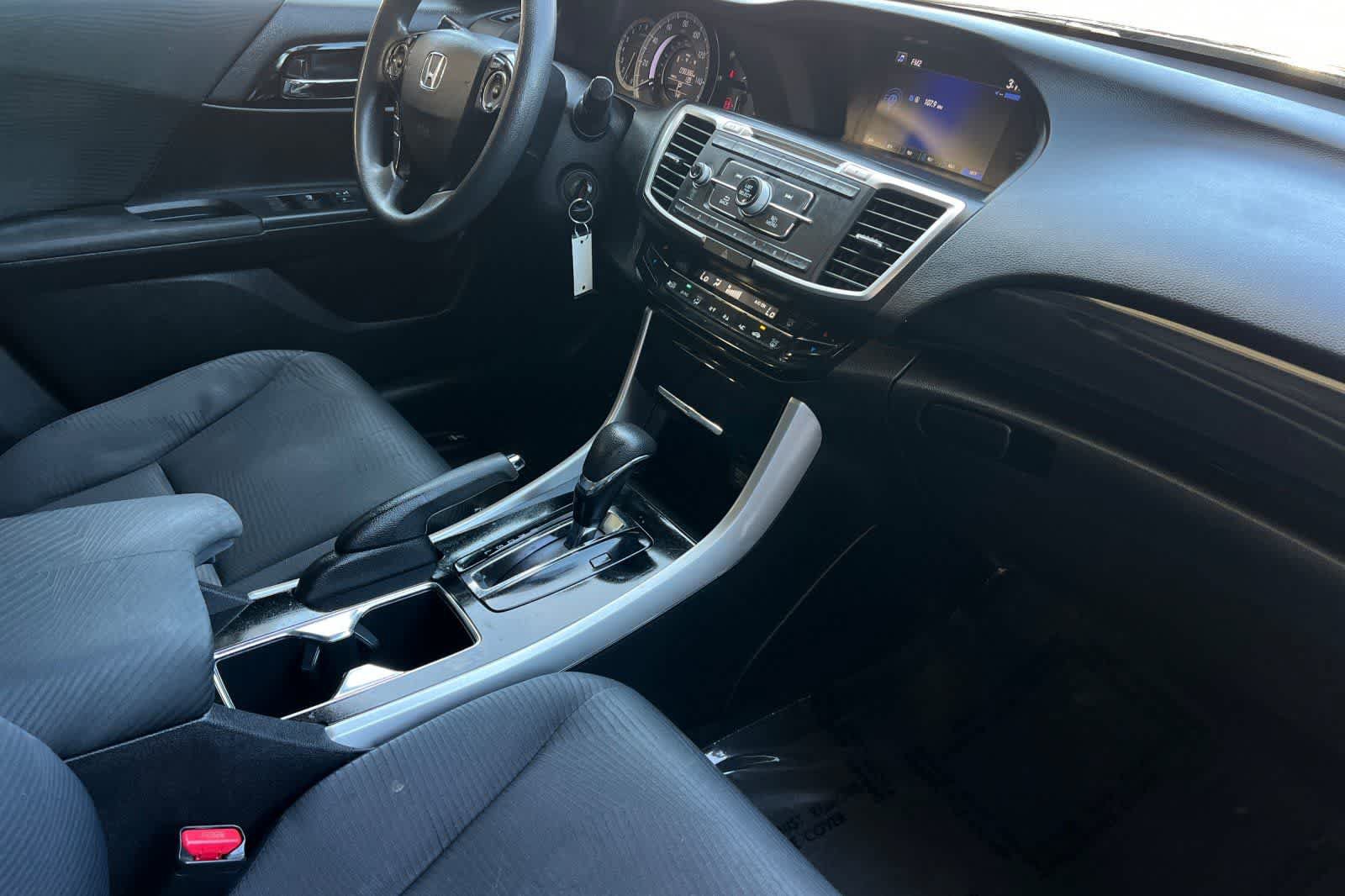 Used 2016 Honda Accord LX image 17