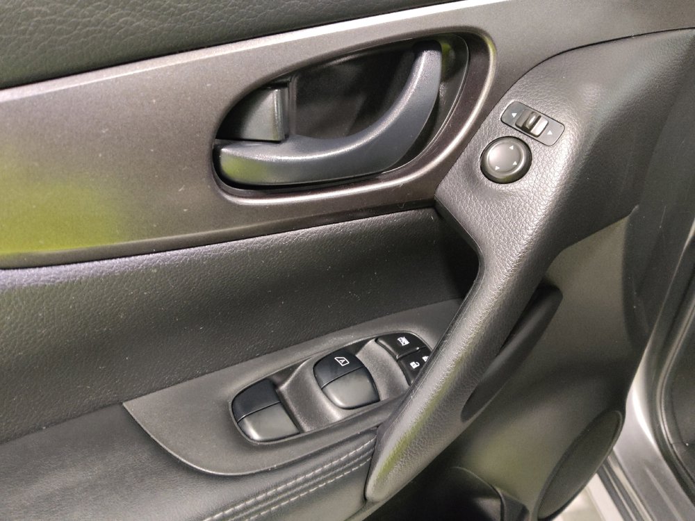 Used 2019 Nissan Rogue Sport S w/ Appearance Package image 27