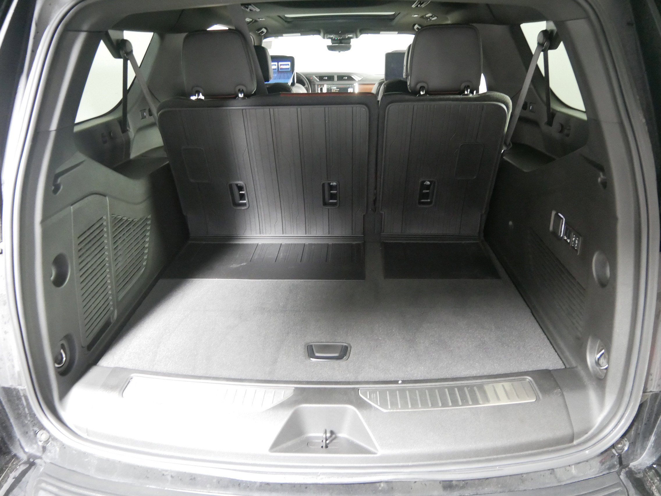 Used 2024 GMC Yukon XL Denali Ultimate image 18