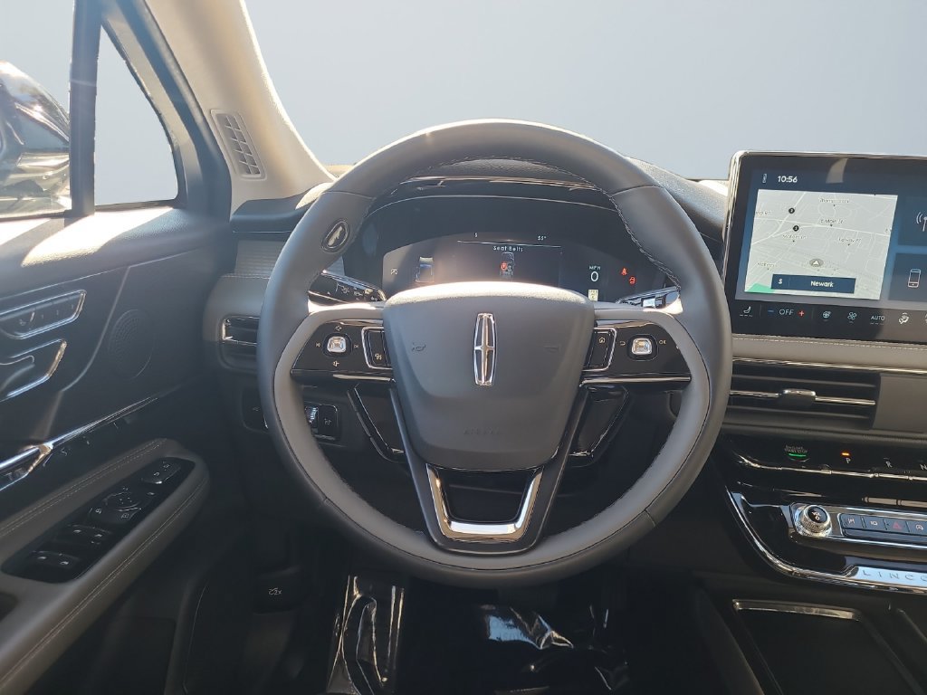 Used 2023 Lincoln Corsair AWD w/ Equipment Group 101A image 12